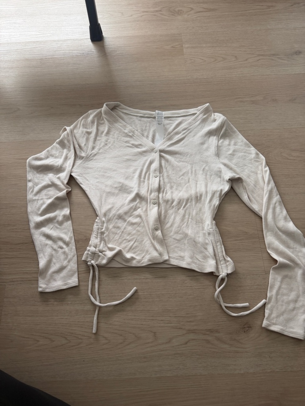 lululemon athletica Cream Button-Front Long Sleeve Crop Top with Side Ties